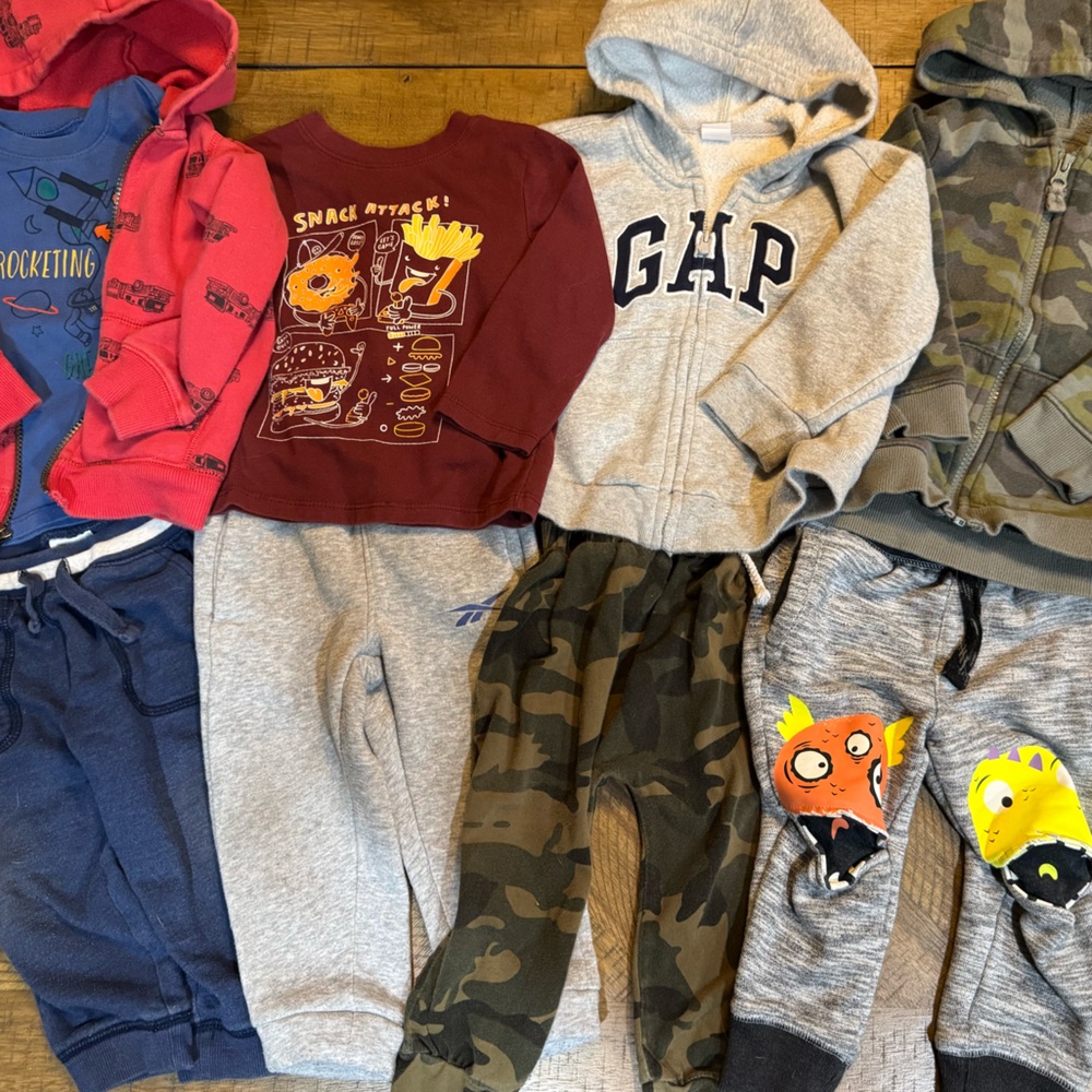 Four Outfit Bundle With Three Full Zip Hoodies Great For Play Time 18-24 (2T) - Picture 3 of 16